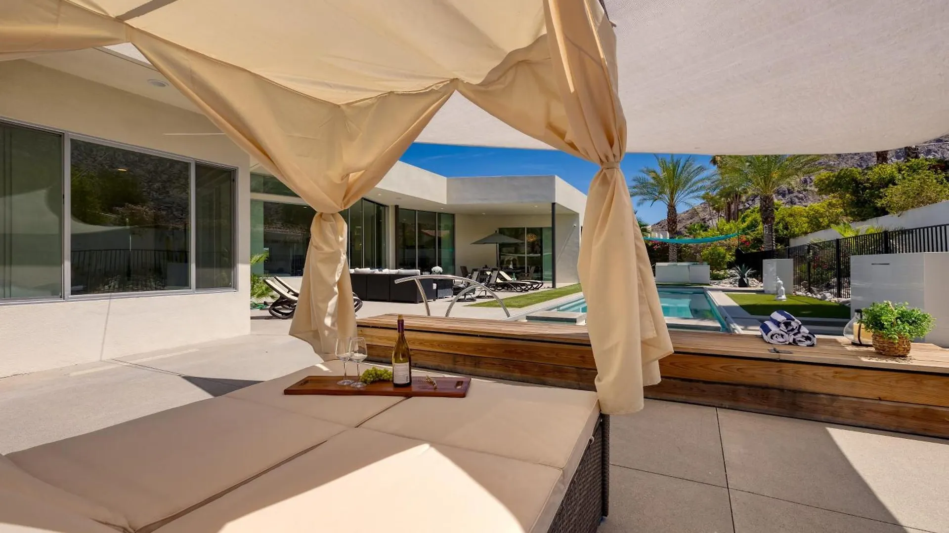 Villa Valentina By Avantstay Pool Hot Tub Views Luxury Design Palm Springs Holiday home