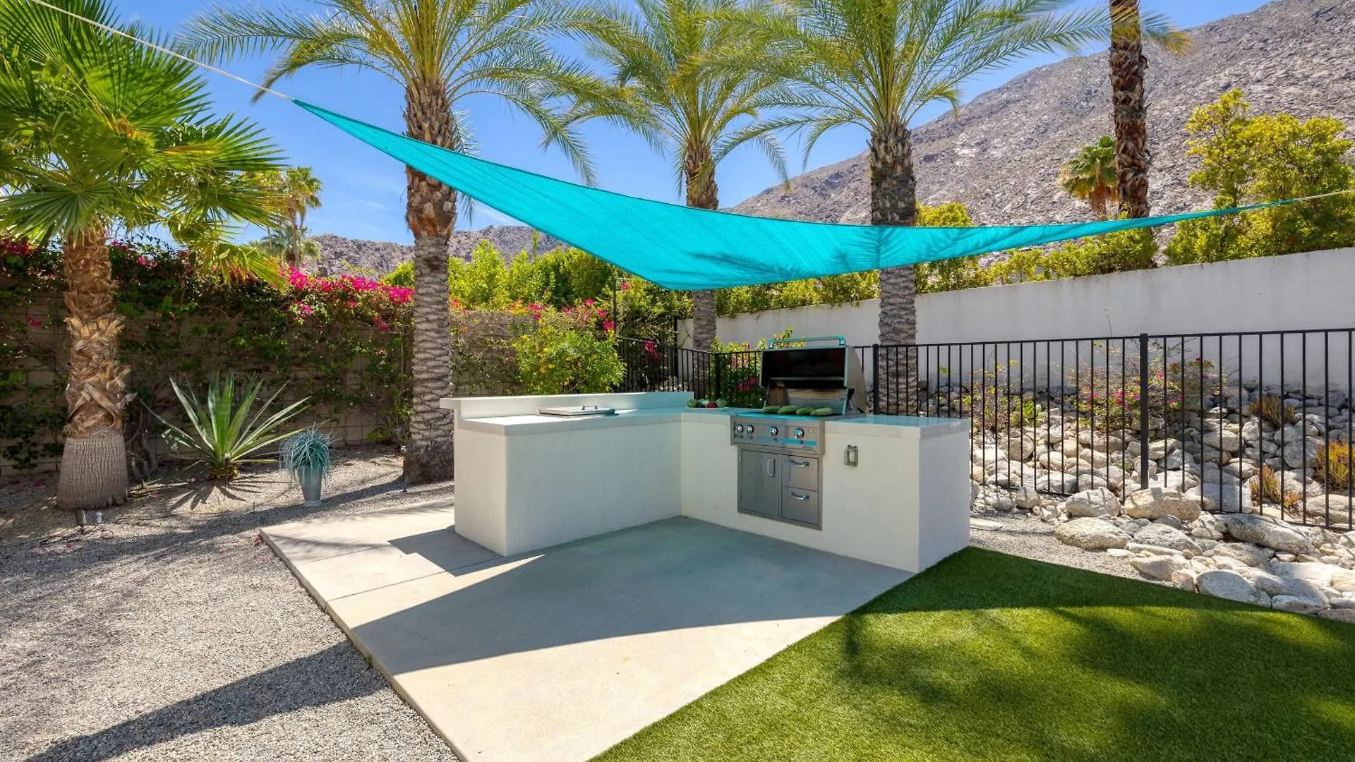 Villa Valentina By Avantstay Pool Hot Tub Views Luxury Design Palm Springs Holiday home